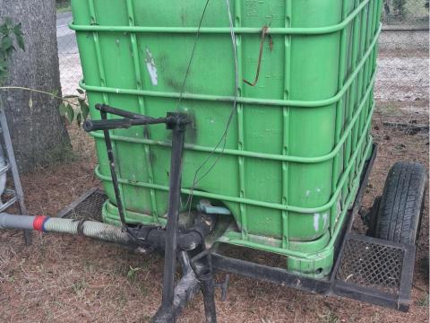 IBC tartályos vizeskocsi eladó IBC tartályos vizeskocsi eladó