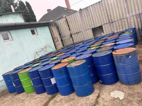 200 literes acél hordó eladó 200 literes acél hordó eladó