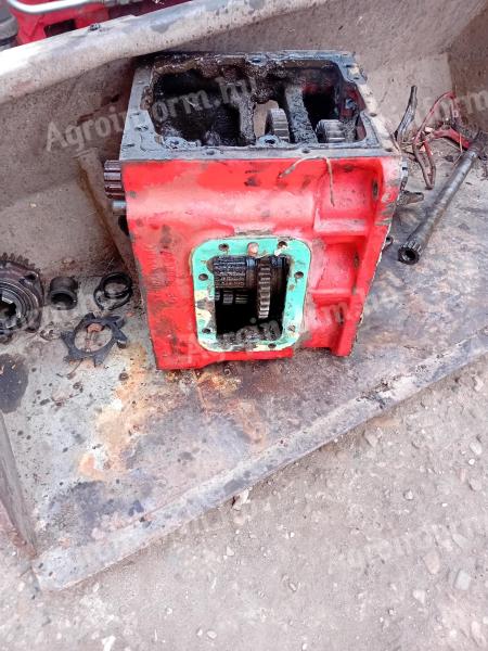 MTZ 80-as váltóház eladó