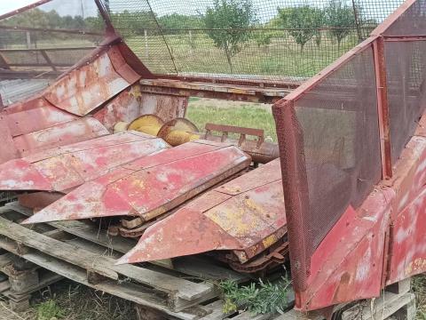 Napraforgó adapter 4 soros Napraforgó adapter 4 soros