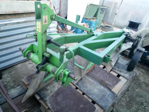 Eladó lengyel hármas ágyeke elővágó tárcsával, újszerű állapotban Eladó lengyel hármas ágyeke elővágó tárcsával, újszerű állapotban