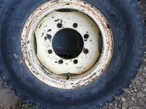 HW pótkocsi kerék eladó – 9.00-R20, HW 6011, használt, felnire szerelt HW pótkocsi kerék eladó – 9.00-R20, HW 6011, használt, felnire szerelt