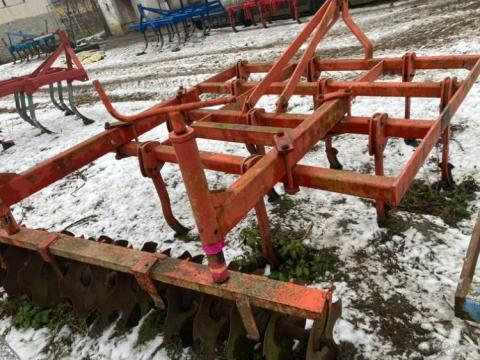 Gruber eladó 11 kapás, tárcsás elmunkálóval Gruber eladó 11 kapás, tárcsás elmunkálóval