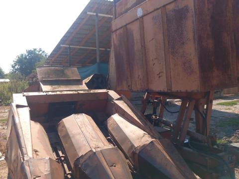 ZMAI 222 kukorica szedő, szárzúzóval, hidraulikus bunkerrel, 2 soros, jó állapotban ZMAI 222 kukorica szedő, szárzúzóval, hidraulikus bunkerrel, 2 soros, jó állapotban