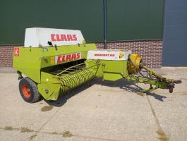 CLAAS MARKANT 65, KISKOCKA BÁLÁZÓ