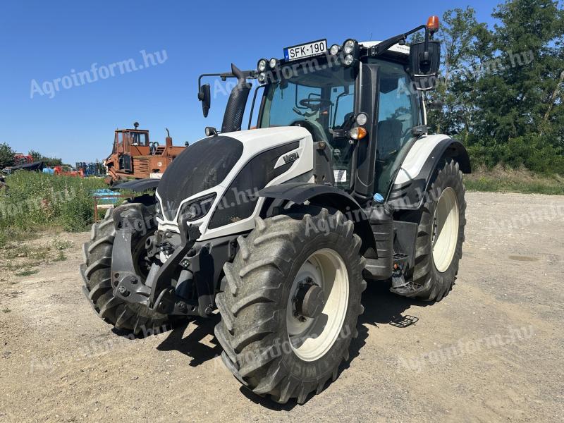 Valtra N124 traktor eladó – hibátlan állapotban, Magyarországon vásárolt