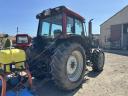 Valtra N92 homlokrakodóval eladó