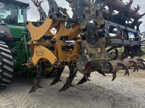 11 késes lazító eladó