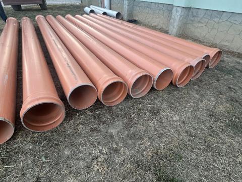PVC lefolyócső eladó – 10 db, 5 méteres, 300 mm-es, új