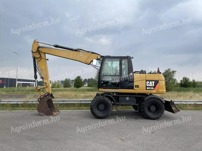 Caterpillar M313D – CE / 2016 / 9937 üzemóra / Lízing 20%-tól