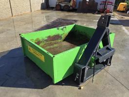 Hidraulikus szállítóláda hibátlan állapotban, kétirányú munkahengerrel, 1200 kg teherbírással