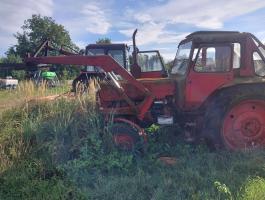 MTZ 80 traktor homlokrakodóval eladó