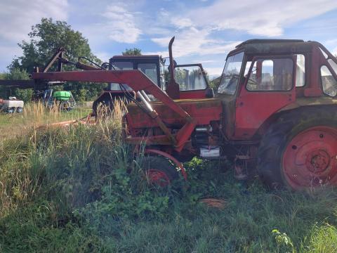 MTZ 80 traktor homlokrakodóval eladó MTZ 80 traktor homlokrakodóval eladó