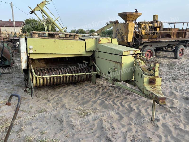 Fortschritt 454/B kockabálázó kisbálázó