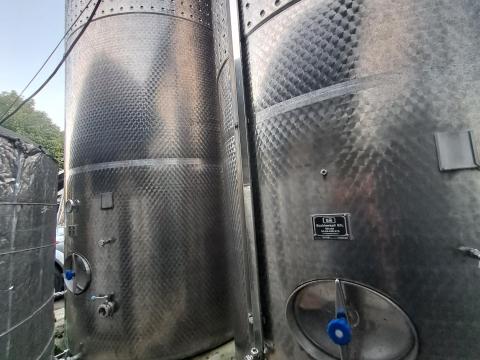 Saválló bortartályok eladók Saválló bortartályok eladók