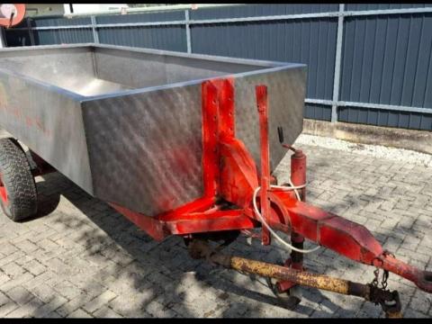 Szüretelőkocsi 3000 l saválló Szüretelőkocsi 3000 l saválló