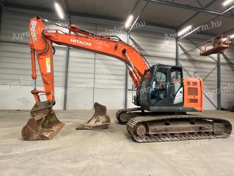 Hitachi ZX 225 US LC-5 B / 2014 / 12 237 üzemóra / Lízing 20%-tól