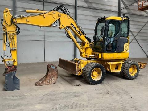 Komatsu PW 98 MR-8 / 2017 / 9 363 üzemóra / Lízing 20%-tól