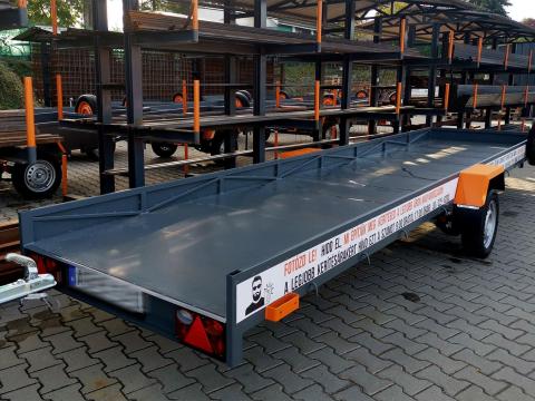 Új minőségi hosszúanyag szállító utánfutó 130x600 cm,  750 KG - készleten Új minőségi hosszúanyag szállító utánfutó 130x600 cm,  750 KG - készleten