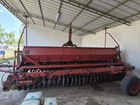 IH Kühne 6200 gabonavetőgép eladó IH Kühne 6200 gabonavetőgép eladó