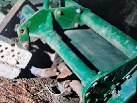 Bolgár talajmaró tartalék késekkel eladó Bolgár talajmaró tartalék késekkel eladó