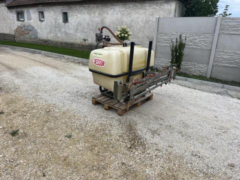 Jessur POLY 500l szántóföldi permetező Jessur POLY 500l szántóföldi permetező