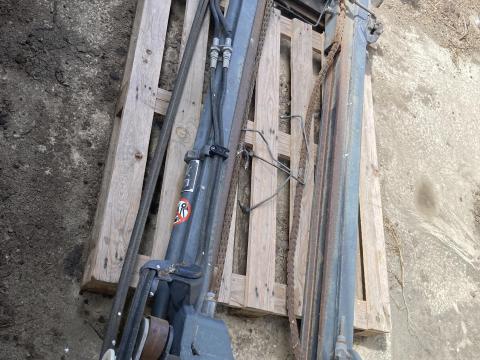 Targonca torony eladó, 1,5 tonnás, jó állapotban Targonca torony eladó, 1,5 tonnás, jó állapotban