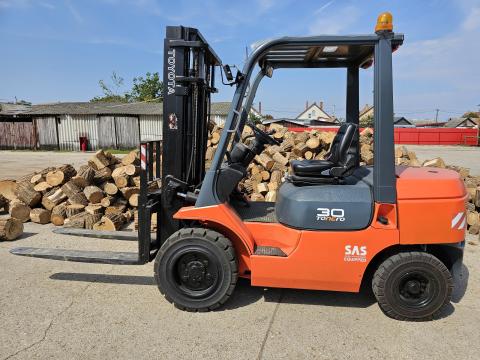 Toyota Tonero 30 dízel villástargonca,  targonca eladó