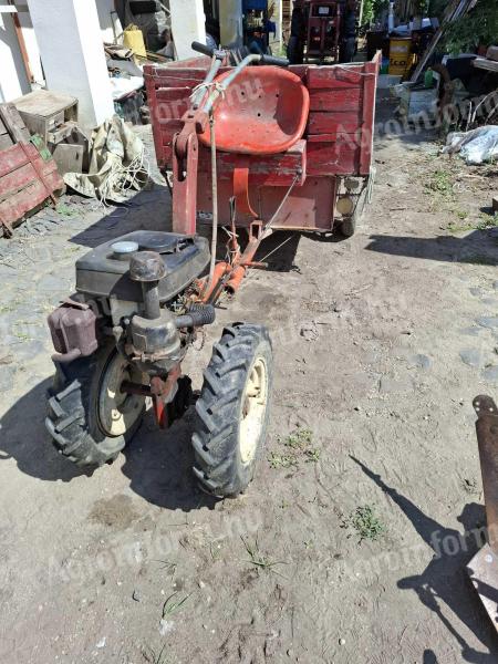 Terra kerti traktor T-20
