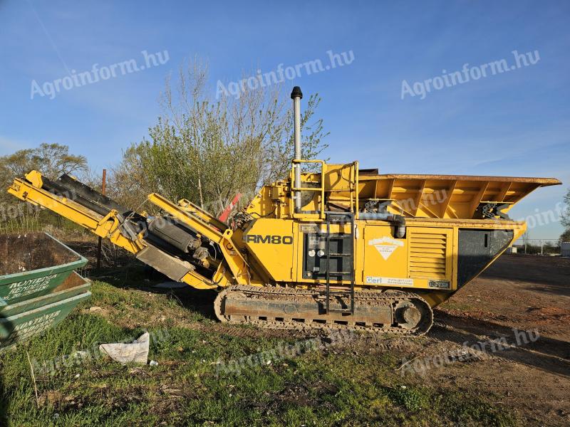 Beton daráló rakodógép