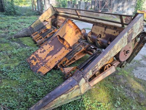 6 soros kukorica vágóasztal M-601,  1978-as gyártású,  igazi ritkaság 6 soros kukorica vágóasztal M-601,  1978-as gyártású,  igazi ritkaság