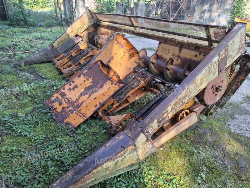 6 soros kukorica vágóasztal M-601,  1978-as gyártású,  igazi ritkaság