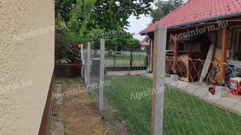 Drótfonat a gyártótól! Vadháló,  drótháló,  drótkerítés,  kerítésdrót,  betonoszlop,  kerítéspanel