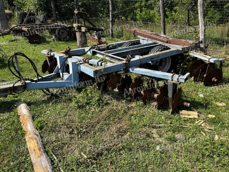 3.2 V tárcsa eladó jó állapotban