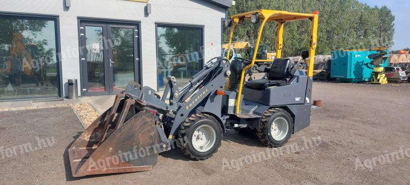 Eurotrac W10 homlokrakodó eladó