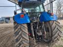 New Holland traktor
