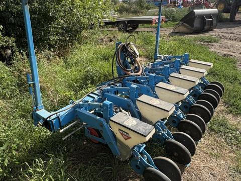 Monosem aprómag vetőgép eladó újszerű állapotban Monosem aprómag vetőgép eladó újszerű állapotban
