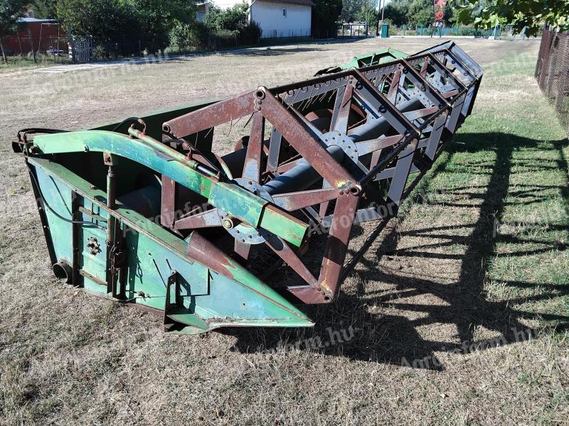 John Deere 816-os vágóasztal (1188)