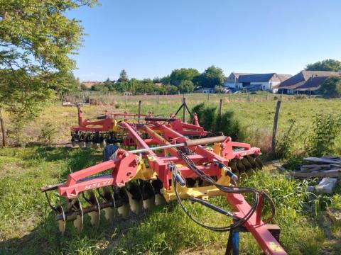Helti KNT430 középnehéz tárcsa újszerű Helti KNT430 középnehéz tárcsa újszerű