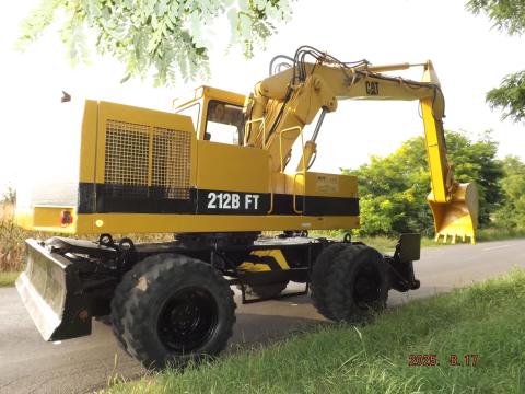 Caterpillar 212 B FT Rendszámos - Műszakis Caterpillar 212 B FT Rendszámos - Műszakis