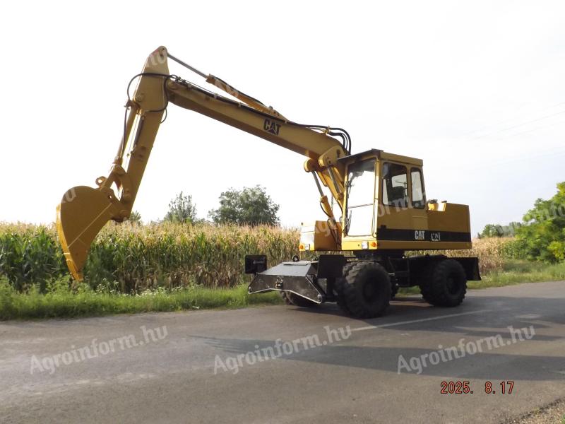 Caterpillar 212 B FT Rendszámos - Műszakis