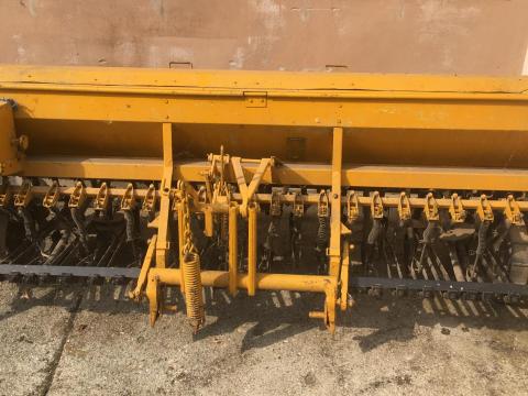 Eladó Saxonia gabonavetőgép Eladó Saxonia gabonavetőgép