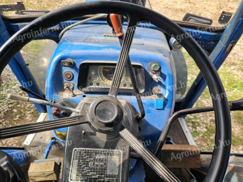 Ford 6610 kistraktor 80 lóerős homlokrakodóval eladó