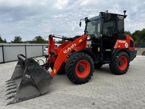 Kubota R090 rakodógép eladó,  2021-es piros rendszámos,  Lajosmizse Kubota R090 rakodógép eladó,  2021-es piros rendszámos,  Lajosmizse