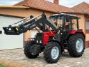 Belarus MTZ 892.2 traktor ÚJ BlackBull homlokrakodóval