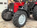 Belarus MTZ 892.2 traktor ÚJ BlackBull homlokrakodóval