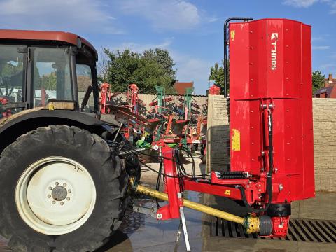 Tehnos MB 220 LW rézsű szárzúzó eladó – újszerű állapotban Tehnos MB 220 LW rézsű szárzúzó eladó – újszerű állapotban