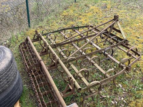 Rugós kapa eladó 2,2 m széles