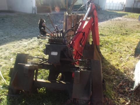 Csúszókormányzású rakodógépre szerelhető mélyásó adapter eladó Csúszókormányzású rakodógépre szerelhető mélyásó adapter eladó