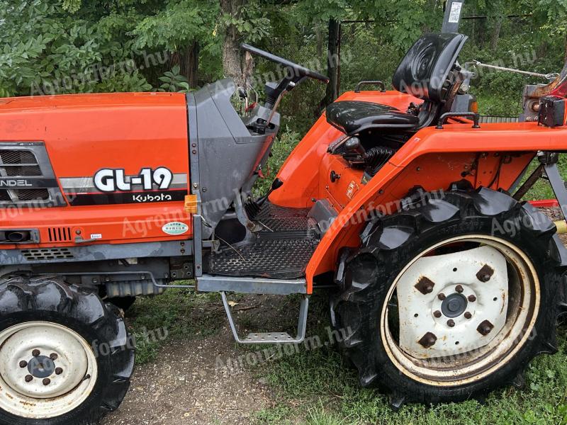 Kubota GL19 eladó, megkímélt állapotú kistraktor